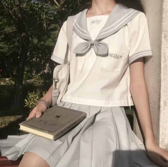 那女孩真帅